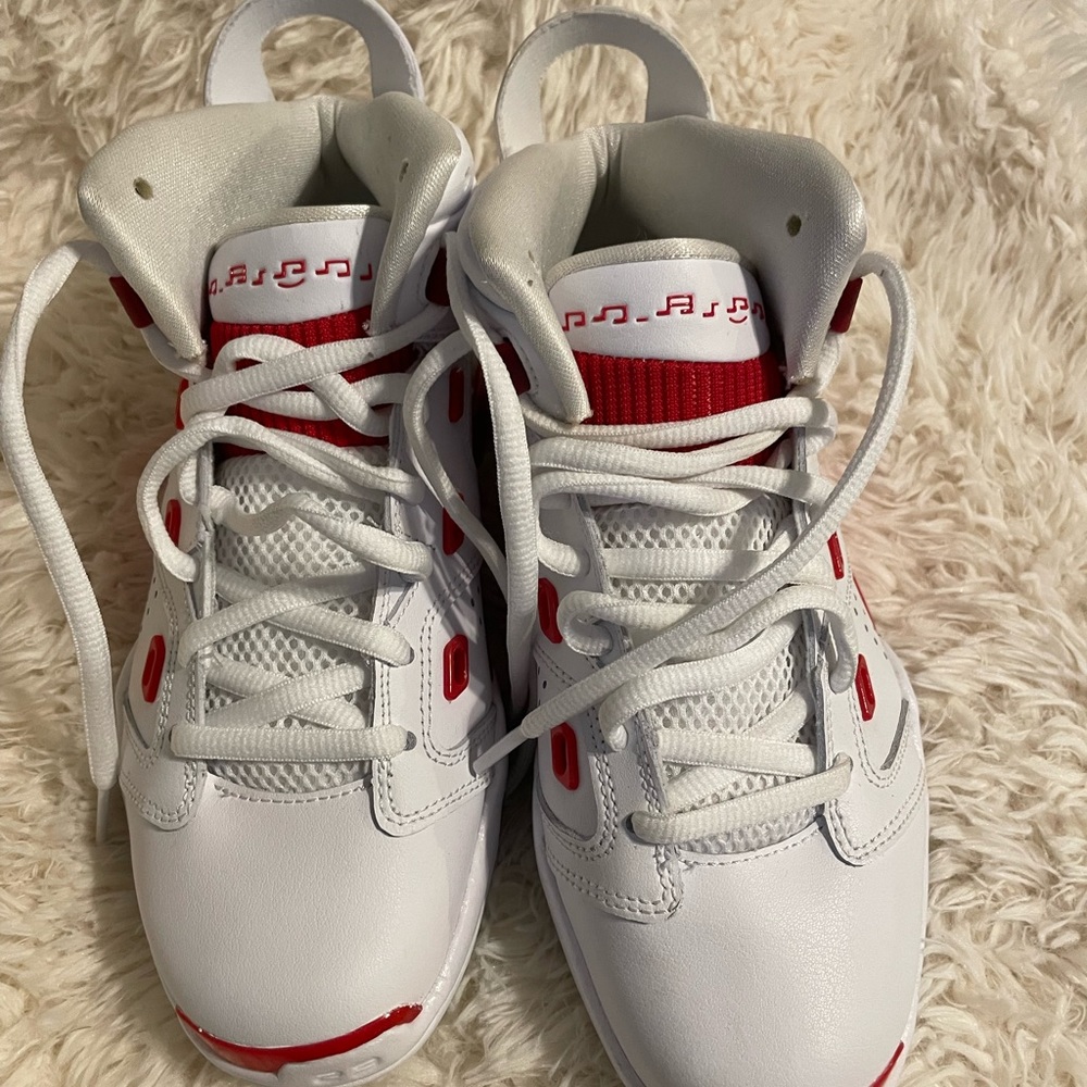 Kids' 6-17-23 Basketball Sneaker
JORDAN - Picture 5 of 7